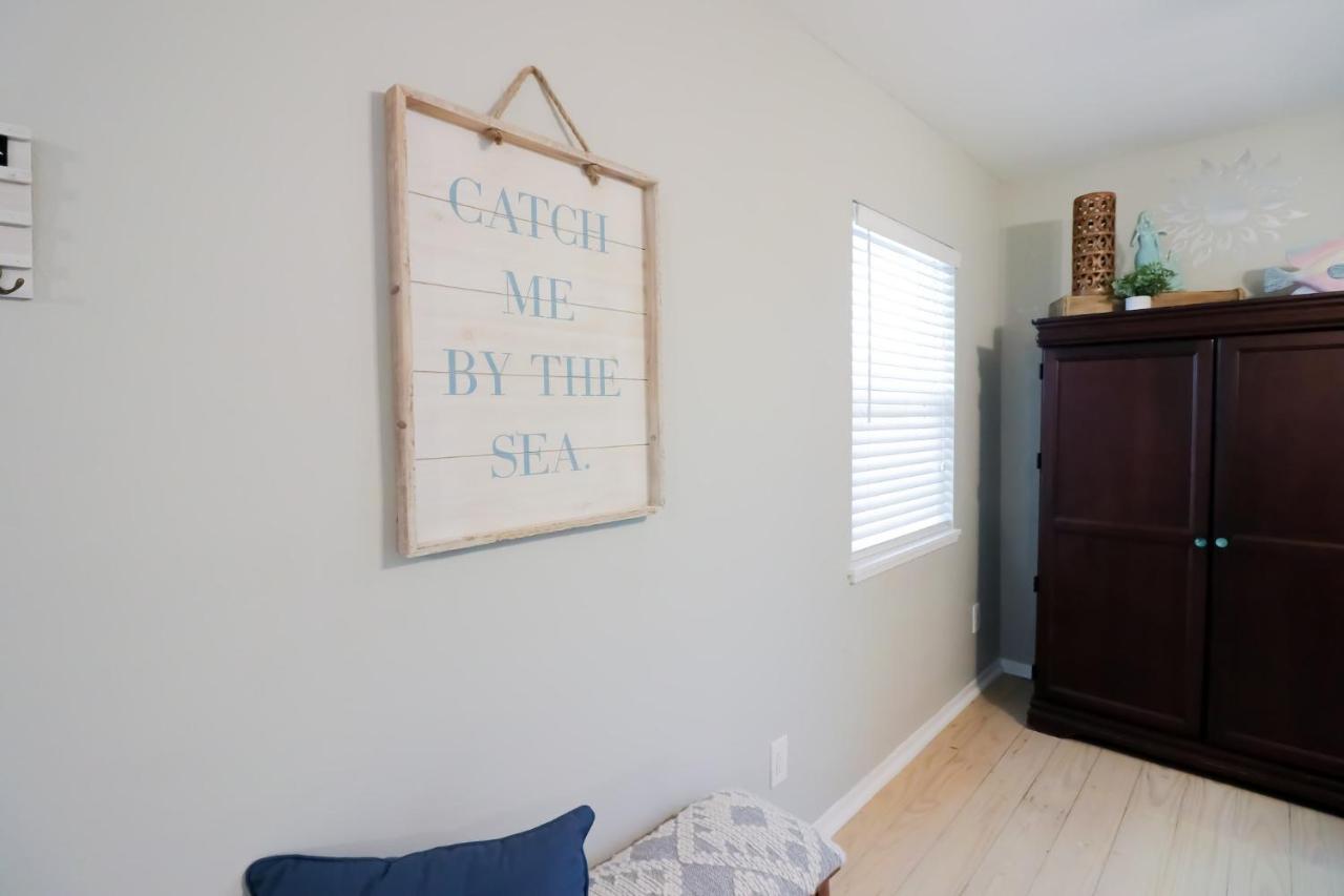 Sunny Daze Walk To Beach 2 Decks Pet Friendly Has A Mini Bar ガルベストン エクステリア 写真
