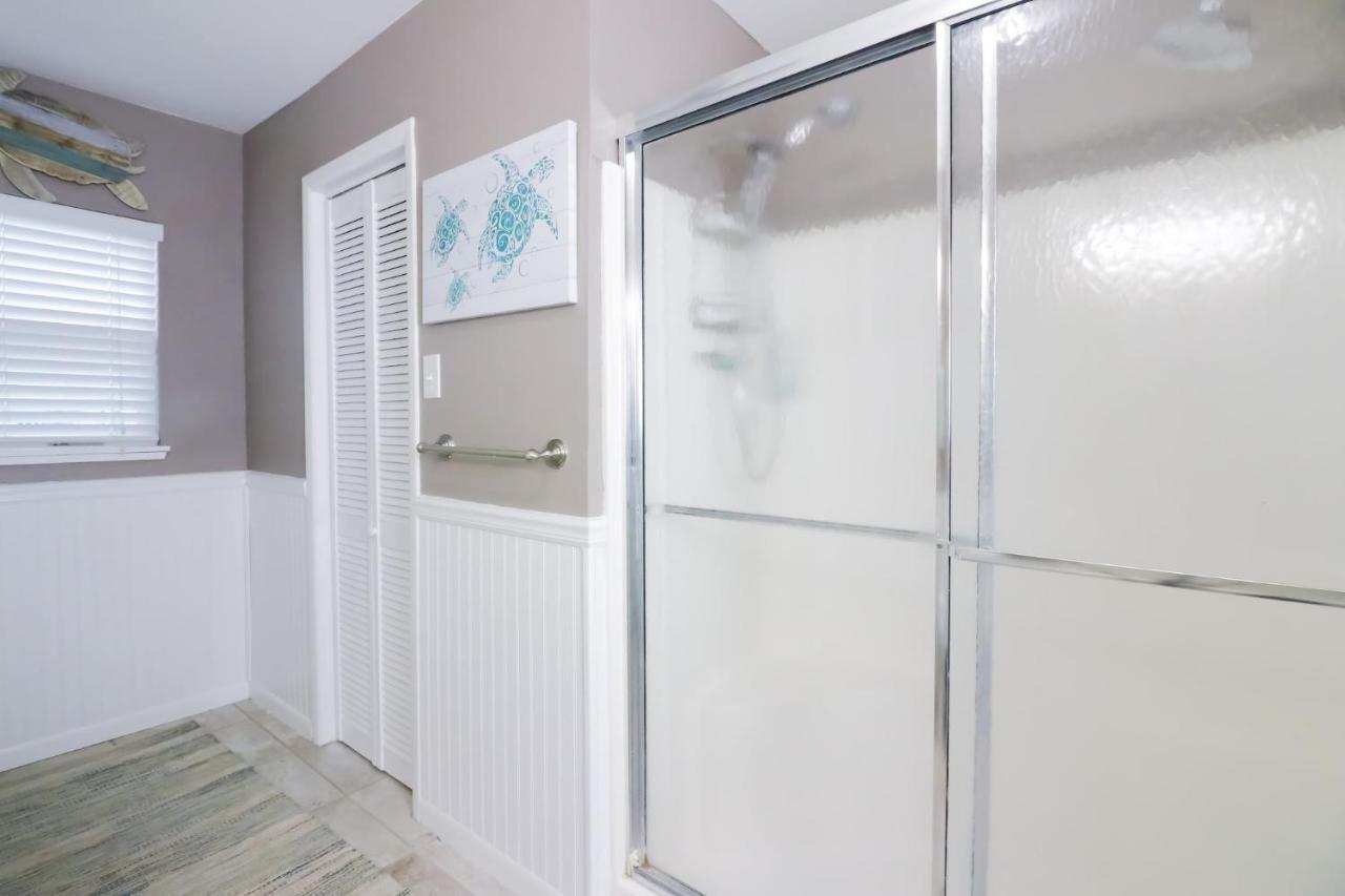 Sunny Daze Walk To Beach 2 Decks Pet Friendly Has A Mini Bar ガルベストン エクステリア 写真