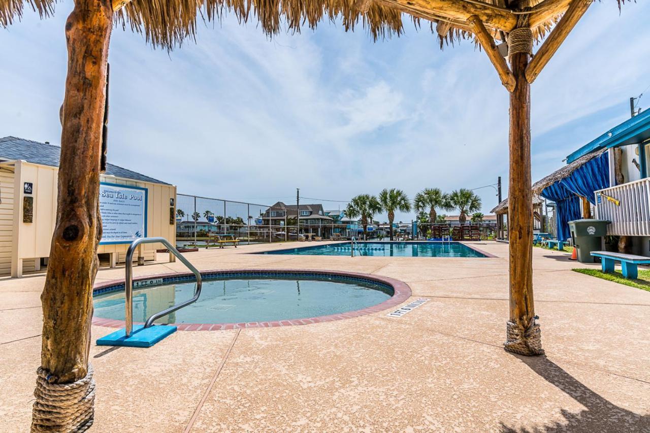 Sunny Daze Walk To Beach 2 Decks Pet Friendly Has A Mini Bar ガルベストン エクステリア 写真