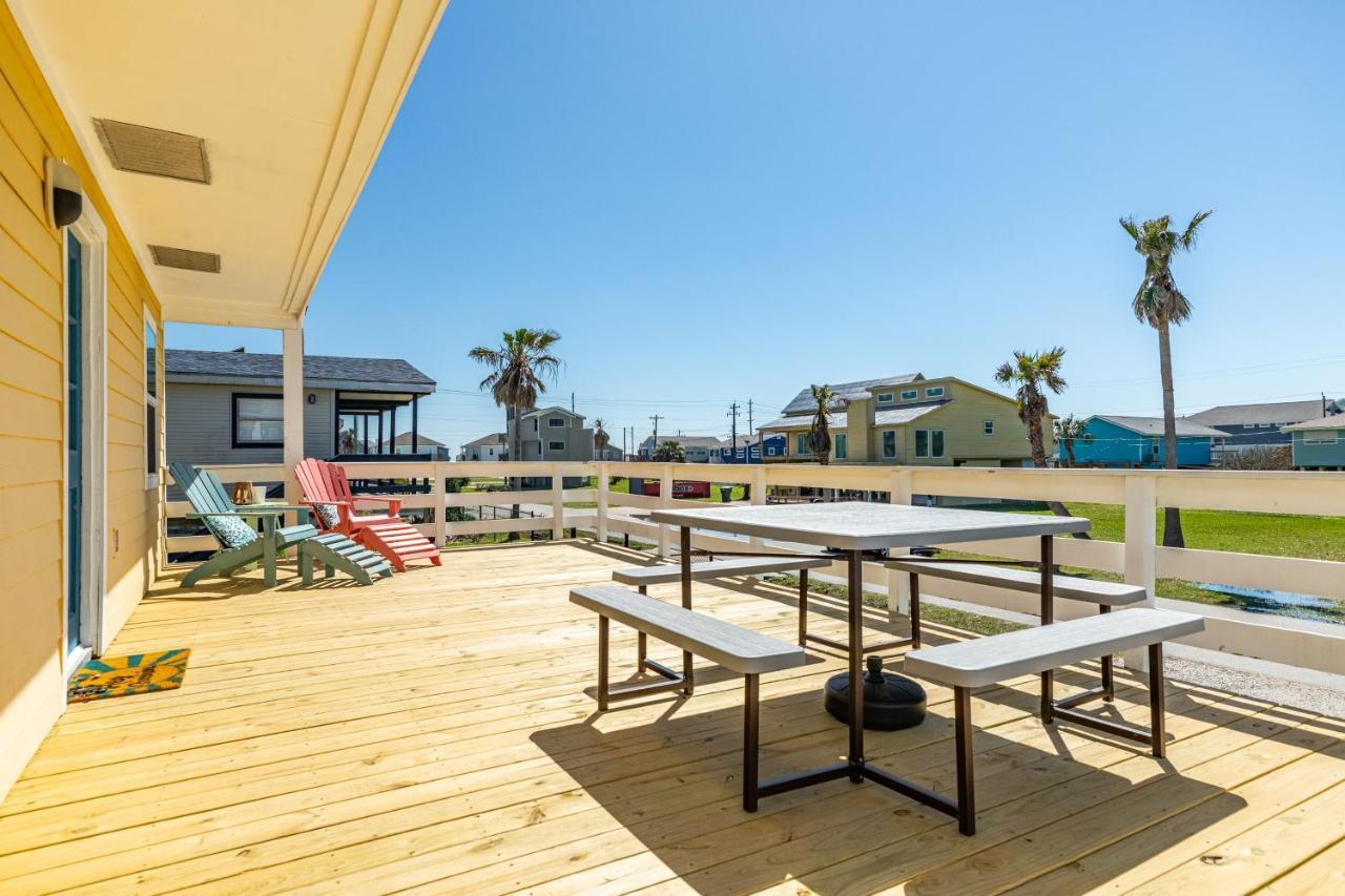 Sunny Daze Walk To Beach 2 Decks Pet Friendly Has A Mini Bar ガルベストン エクステリア 写真